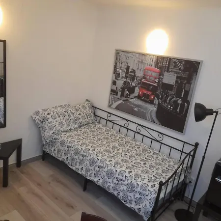 Daire Miller Mini Studio *